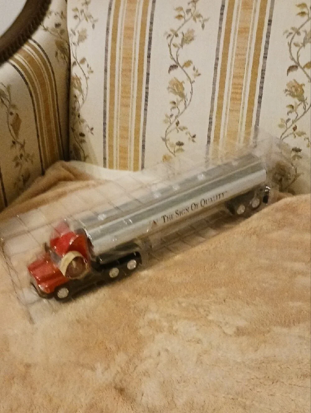 Red and White Die-Cast Tanker Truck Toy for Kids